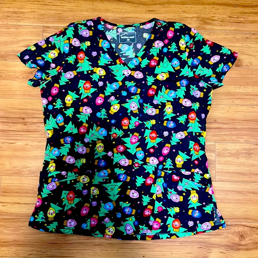 Scrub top